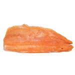 Filete de salmón fresco de color naranja intenso, rico en omega-3 e ideal para preparar a la parrilla, al horno o a la plancha.